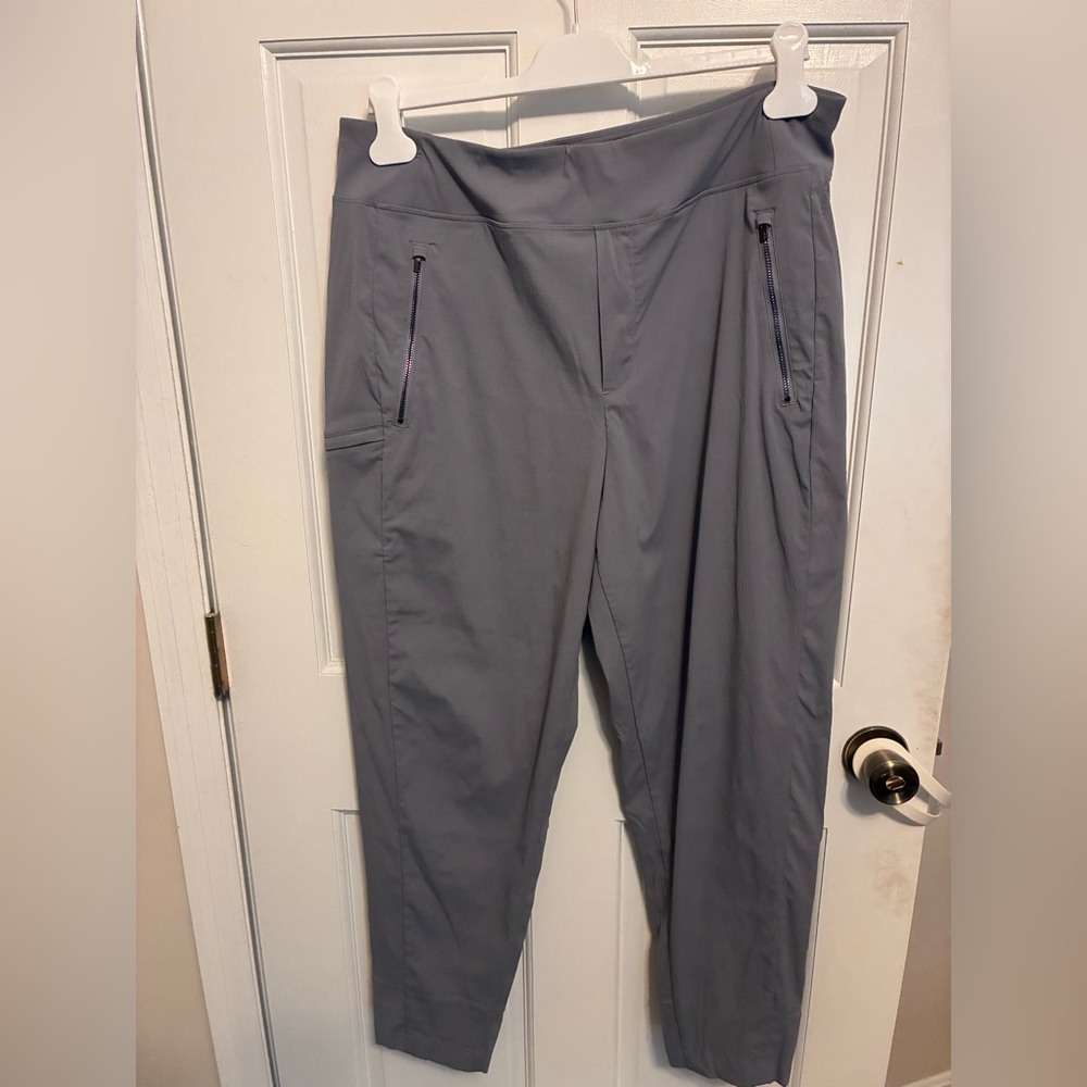 Athleta Brooklyn Ankle Pant size 14. Gray.
